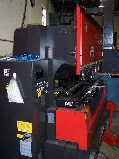 88 TON, AMADA FBD8025NT, AMADA AMNC-PC, MINT CONDITION, MFG: 2000