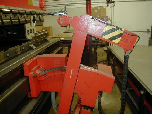 138 TON, AMADA,ASTRO 100 MH AUTOMATED BENDING ROBOT,FBDIII1253M,1999