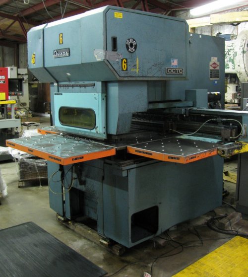 33 Ton, AMADA, OCTO 334,FANUC 6M, 8 STA., 1 A/I, THICK STYLE, 1984,