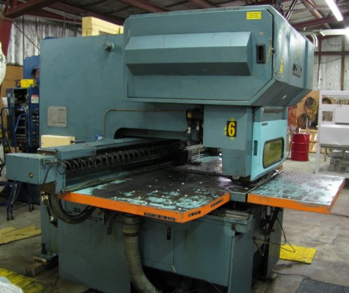 33 Ton, AMADA, OCTO 334,FANUC 6M, 8 STA., 1 A/I, THICK STYLE, 1984,