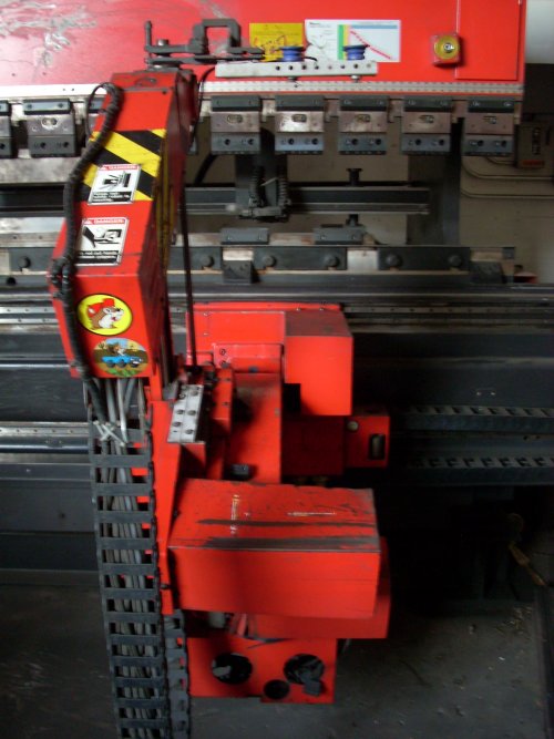 138 TON, AMADA,ASTRO 100 MH AUTOMATED BENDING ROBOT,FBDIII1253M,2000