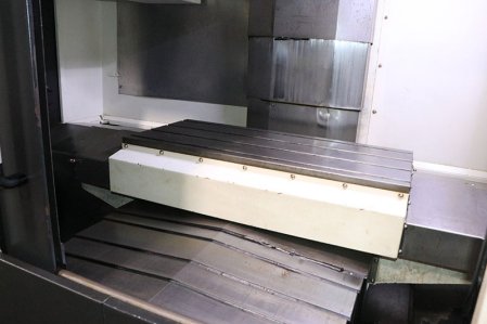 HYUNDAI WIA F400VM VERTICAL MACHINING CENTER,MFG:2013
