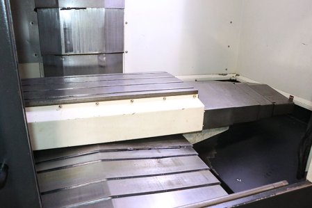 HYUNDAI WIA F400VM VERTICAL MACHINING CENTER,MFG:2013