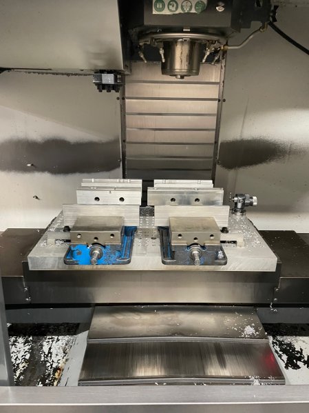 30 X x 16 Y x 20 Z, HAAS VF-2SS,MFG: 2018,