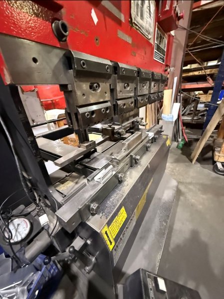 35 TON X 49.21 AMADA RG-3512-LD PRESS BRAKE,MFG:2005,