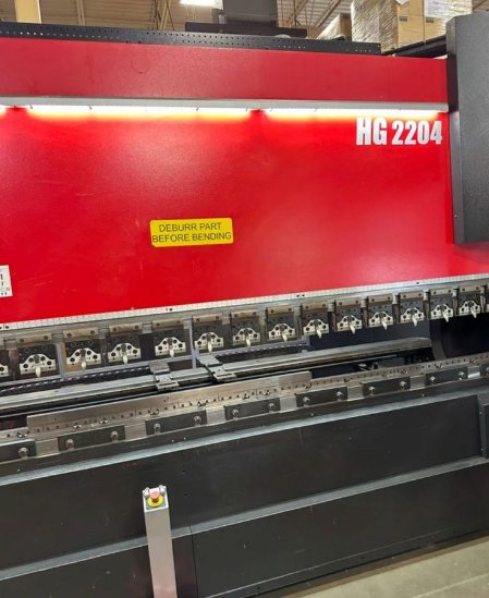 250 TON X 169.3 AMADA HG2204M10 AMADA AMNC/3I,8-AXIS,MFG:2016