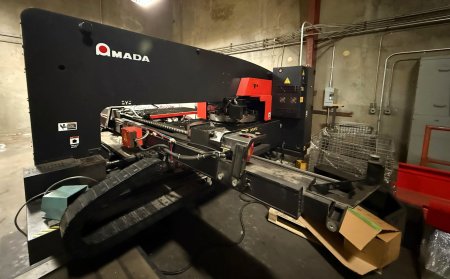 22 TON AMADA, AE2510NT 50 x 100 , 51 STATION, 4 A/I, MFG:2017