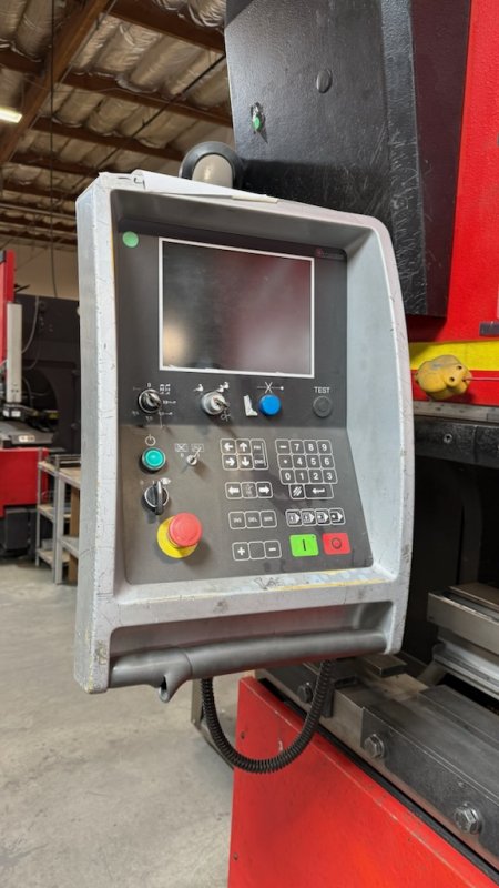 187 TON X 122.4 AMADA HFE-1703S/7 OPERATEUR 7-AXIS CNC, MFG:2006