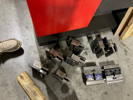 143 TON X 127 AMADA HDS-1303NT,AMNC-PC 8-AXIS SERVO-ELECTRIC, MFG:2014